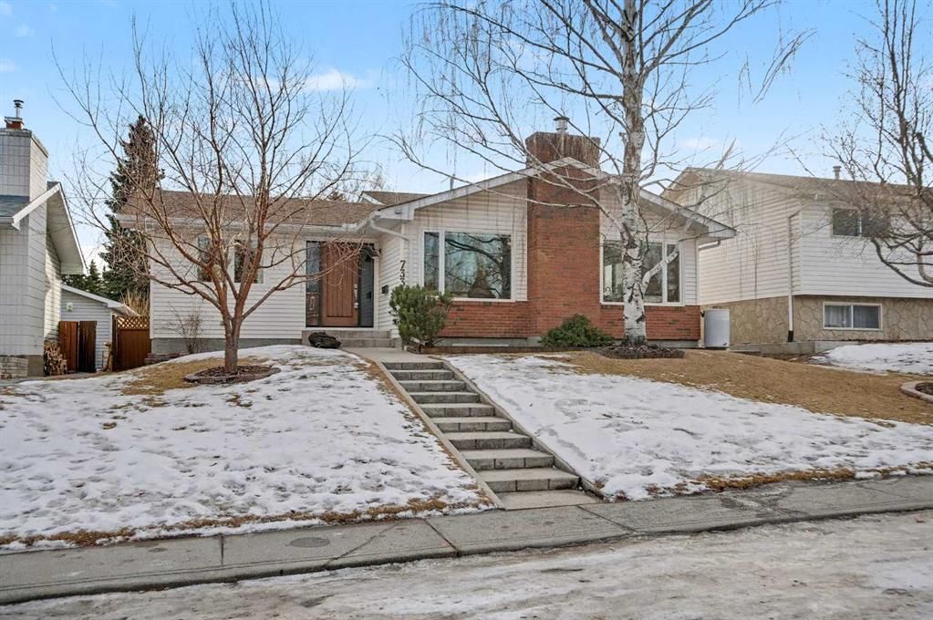 7331 Silver Mead Road NW, Calgary — main listing photo