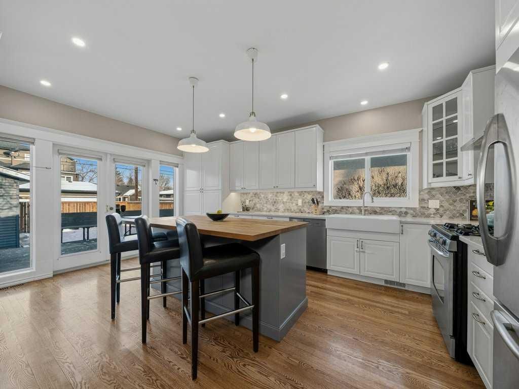 250 23 Avenue NE, Calgary — photo 2 of 44