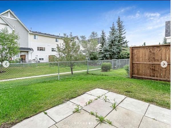 271 Prestwick Acres Lane SE, Calgary — photo 2 of 26