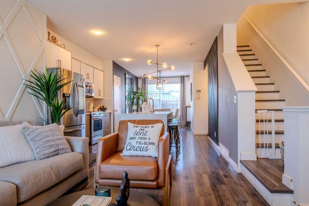 9021 46 Street NE, Calgary — photo 5 of 50