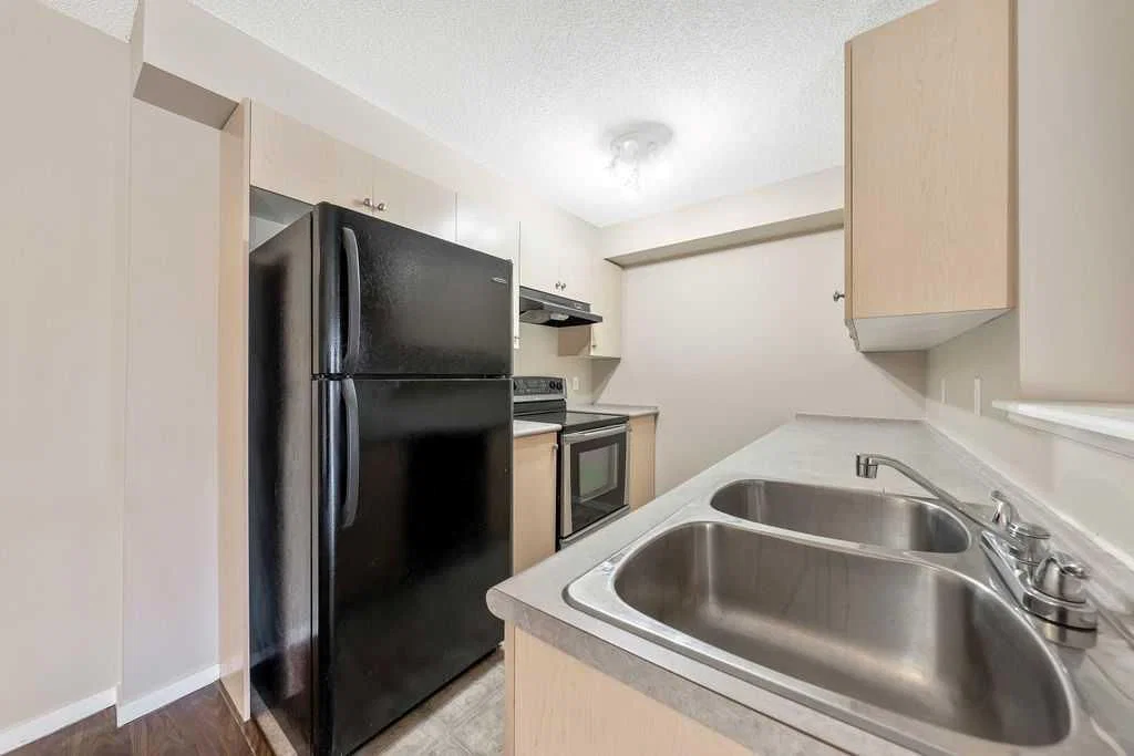 1215, 8 Bridlecrest Drive SW, Calgary — photo 5 of 20