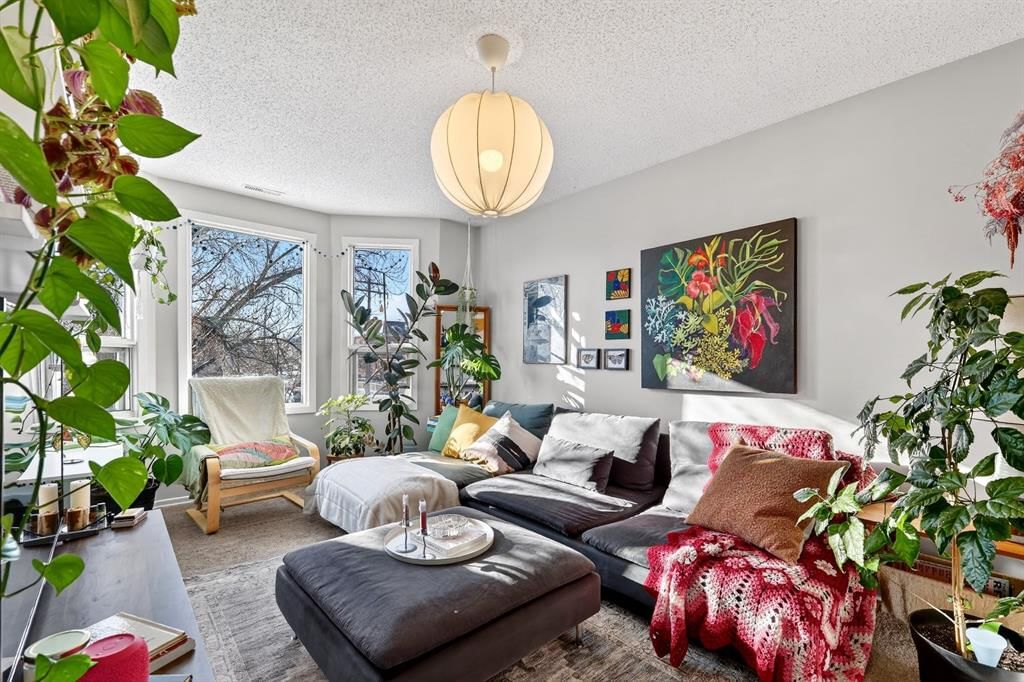 1004 20 Avenue SE, Calgary — photo 4 of 45