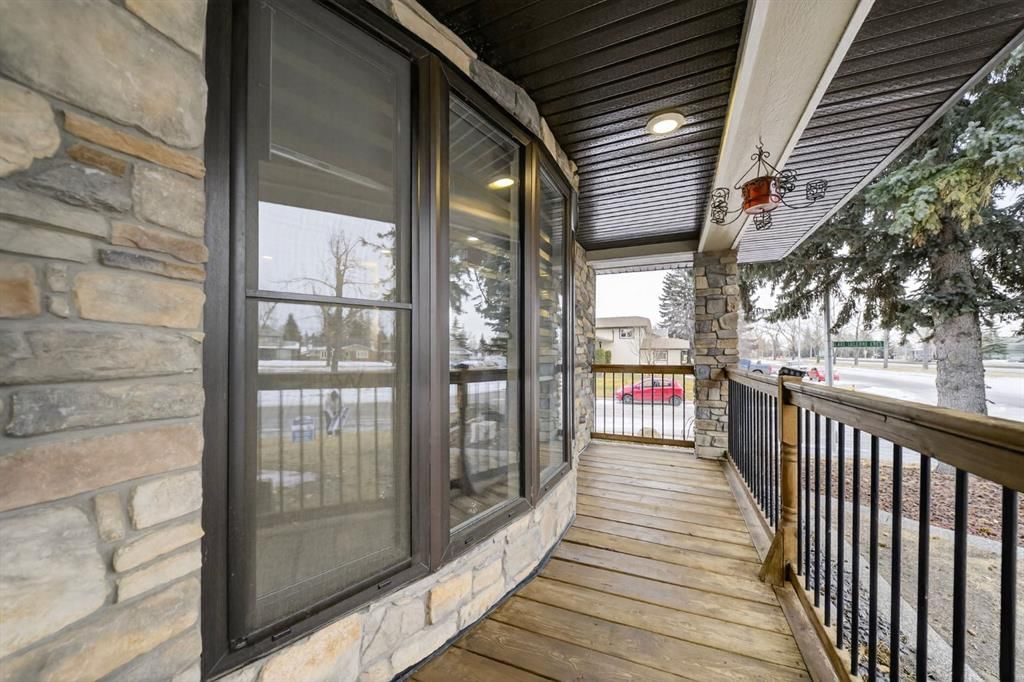 740 Lake Ontario Drive SE, Calgary — photo 3 of 39