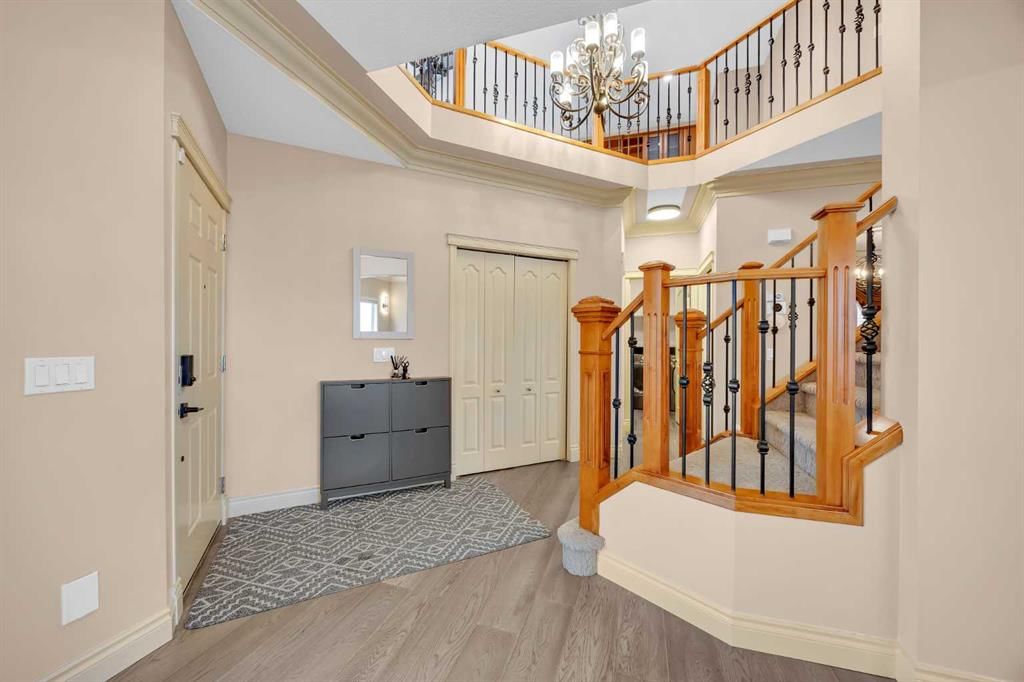 100 Cougarstone Manor SW, Calgary — photo 3 of 50