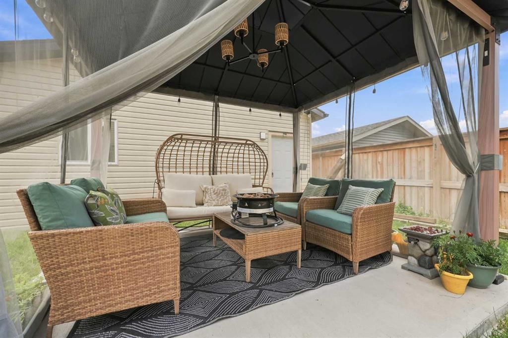 862 Evanston Drive NW, Calgary — photo 5 of 50
