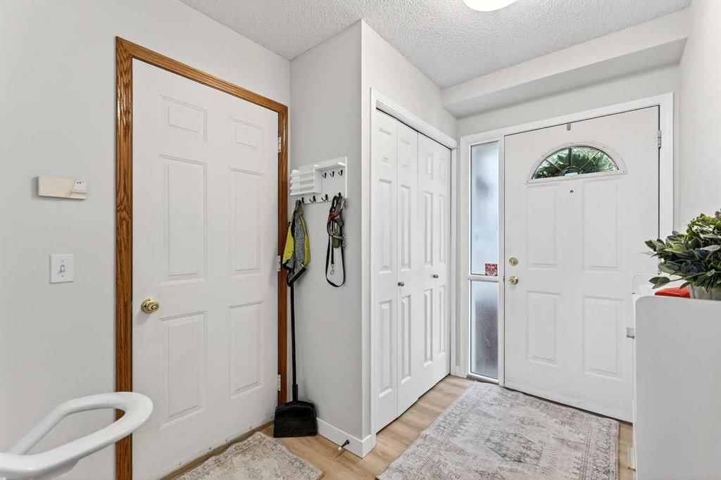 72 Glenbrook Villas SW, Calgary — photo 2 of 40