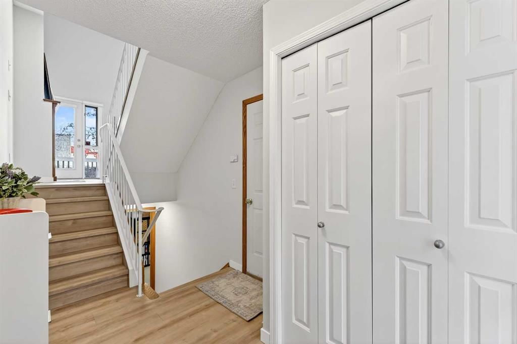 72 Glenbrook Villas SW, Calgary — photo 3 of 40