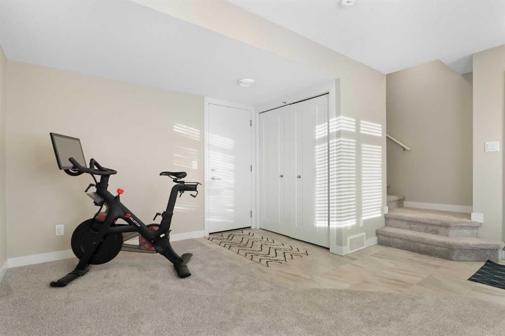 217 Sage Bluff Drive NW, Calgary — photo 5 of 33