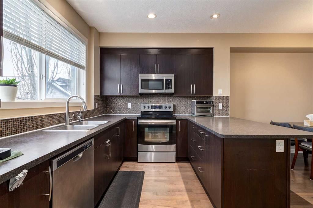 152 New Brighton Grove SE, Calgary — photo 4 of 35