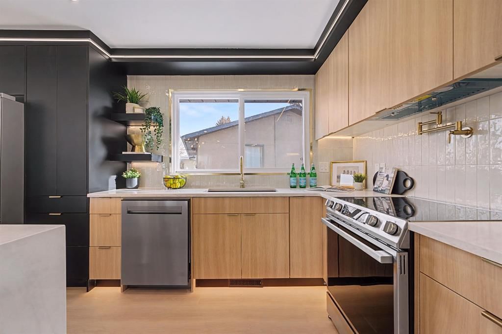 204 Martell Road NE, Calgary — photo 3 of 41