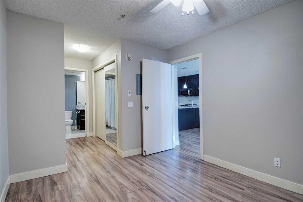 159, 35 Richard Court SW, Calgary — photo 4 of 32