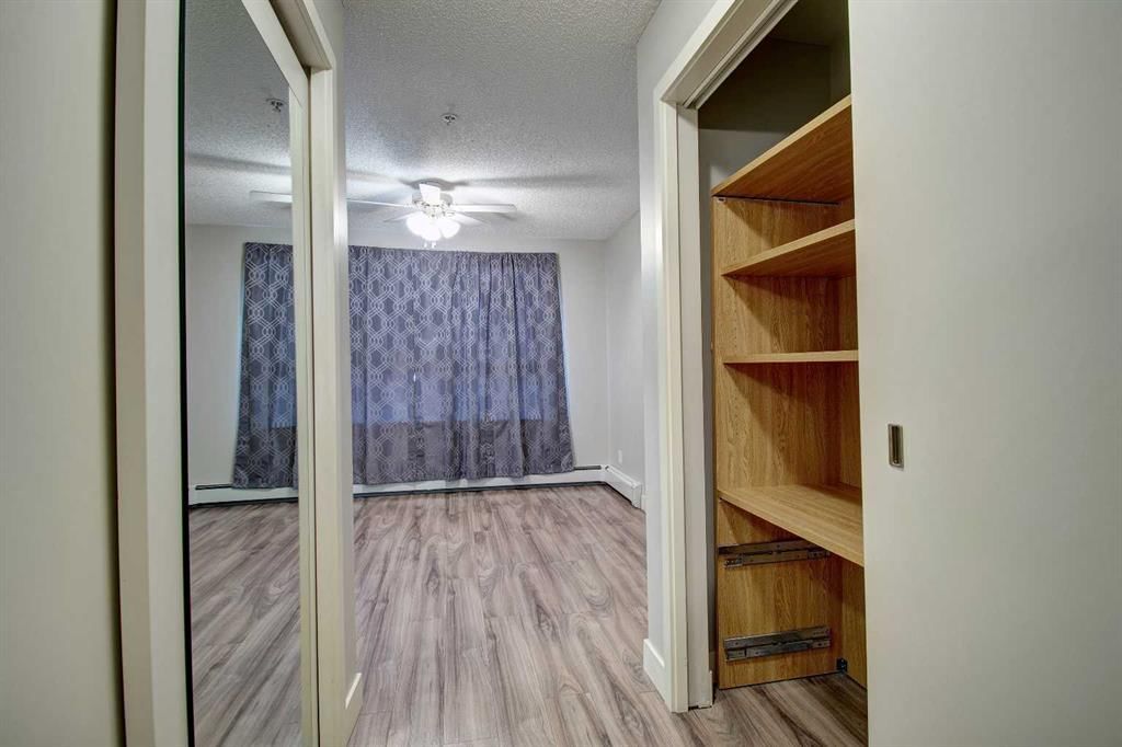 159, 35 Richard Court SW, Calgary — photo 5 of 32