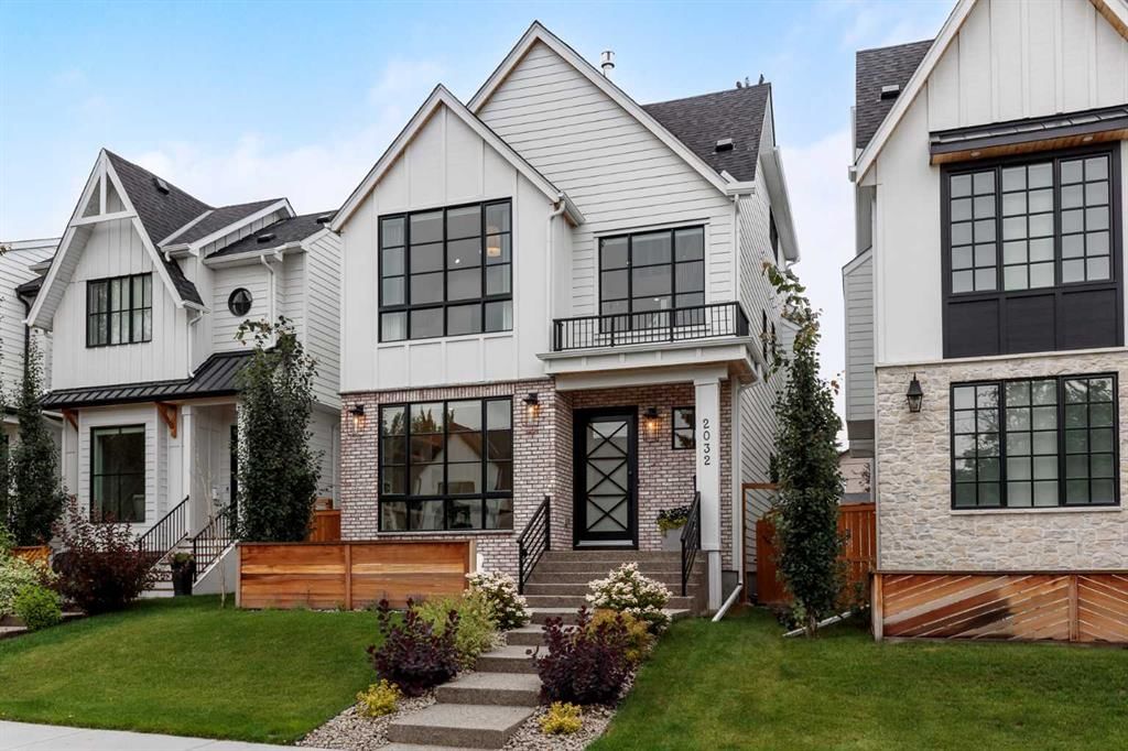 2032 41 Avenue SW, Calgary — main listing photo
