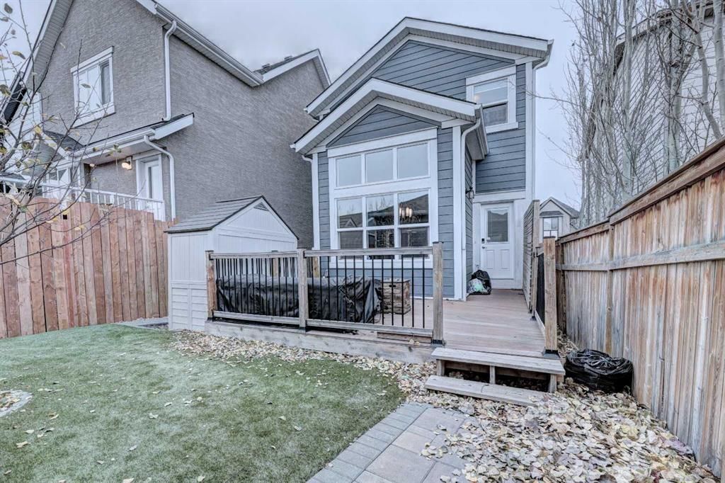 70 Masters Crescent SE, Calgary — photo 4 of 45