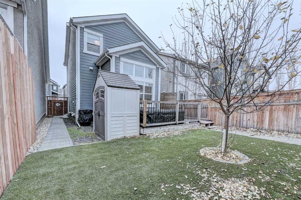 70 Masters Crescent SE, Calgary — photo 5 of 45