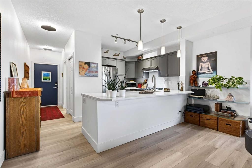 313, 1408 17 Street SE, Calgary — photo 3 of 43