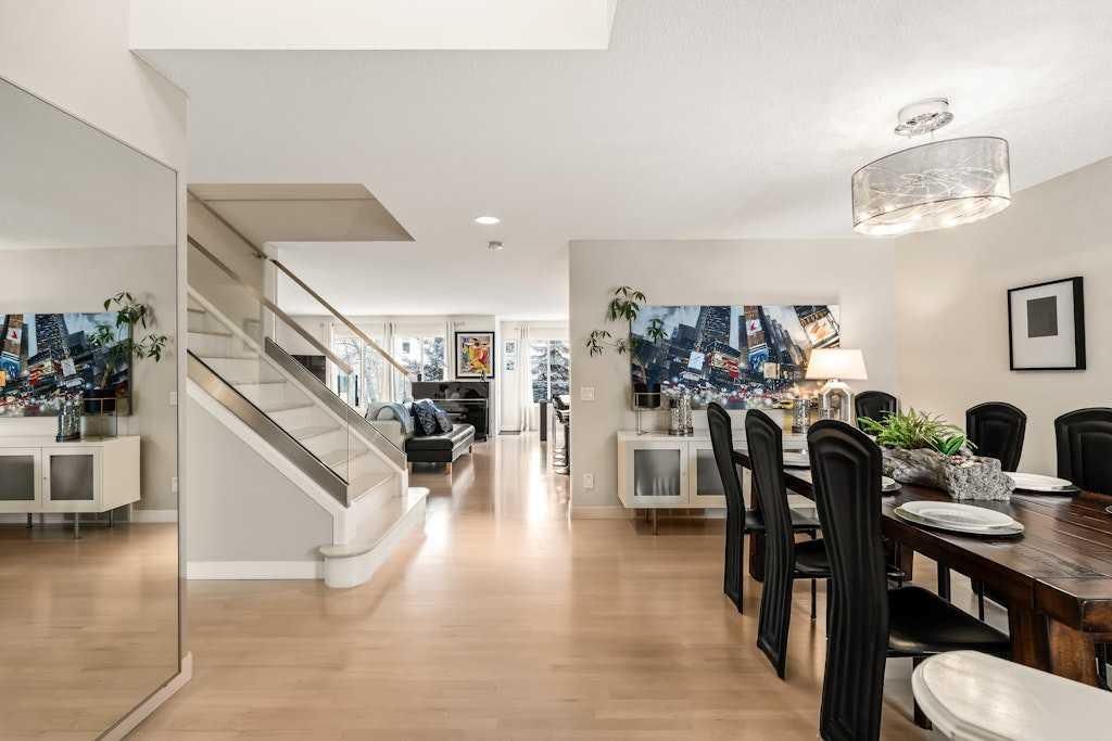 18 Simcoe Terrace SW, Calgary — photo 3 of 36