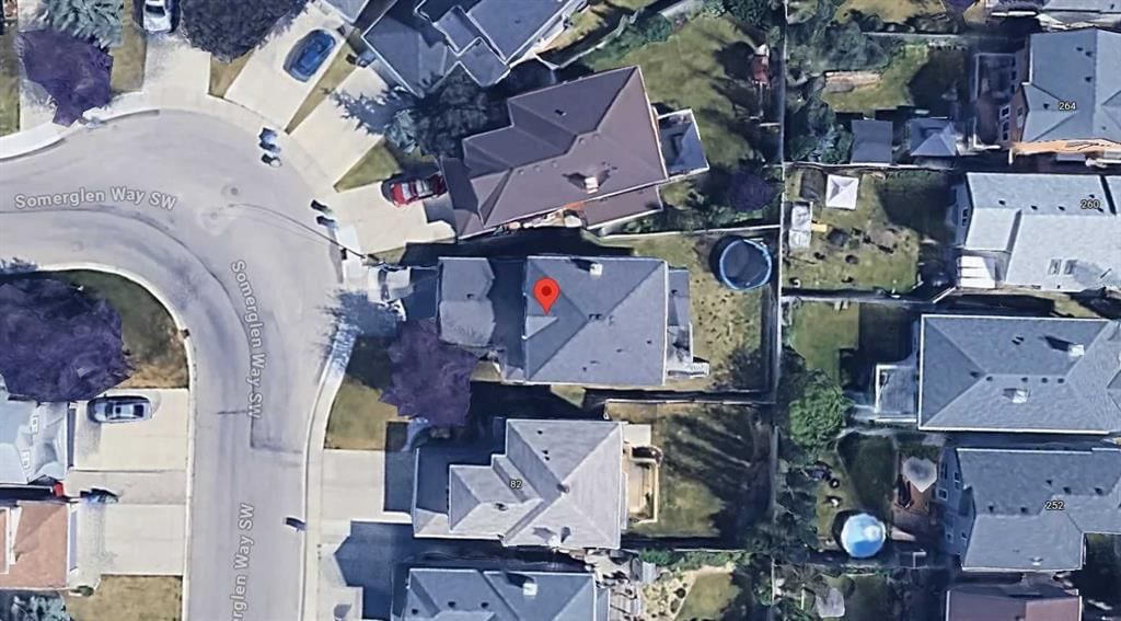 78 Somerglen Way SW, Calgary — photo 3 of 44