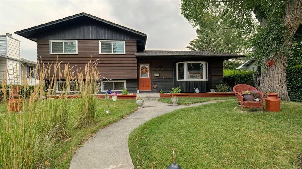 7508 7 Street NW, Calgary — photo 2 of 47