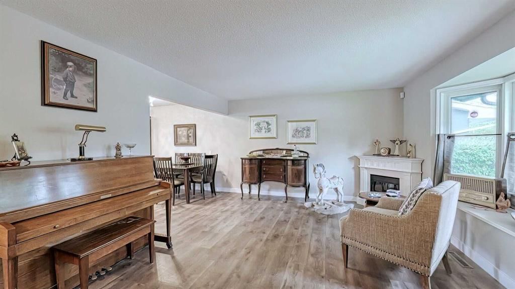 7508 7 Street NW, Calgary — photo 5 of 47
