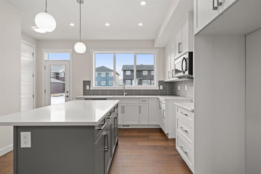 636 Sora Boulevard SE, Calgary — photo 4 of 11