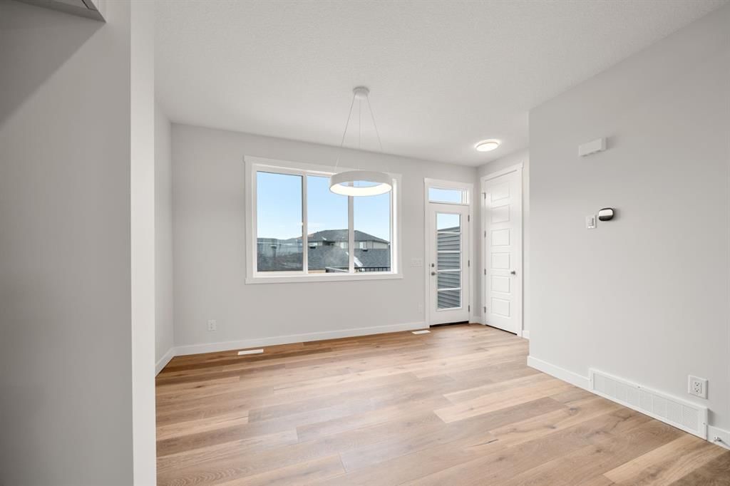 17 Sora Gate SE, Calgary — photo 5 of 11