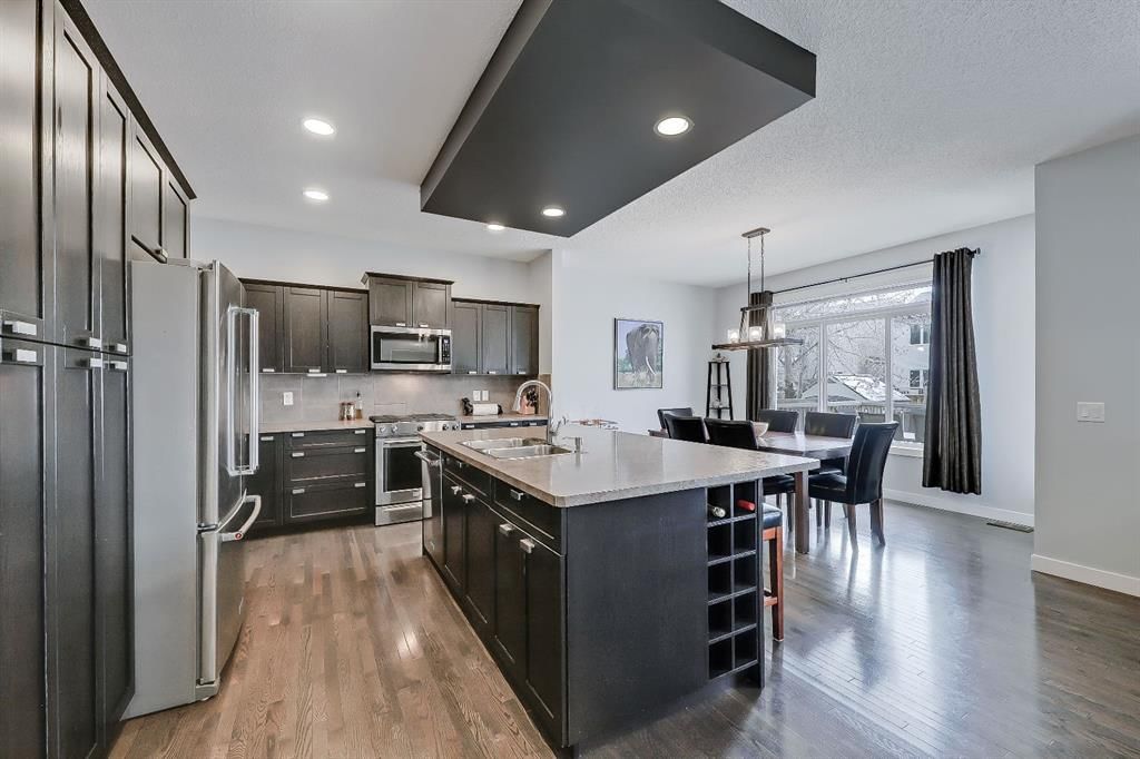 9 Copperleaf Way SE, Calgary — photo 5 of 46