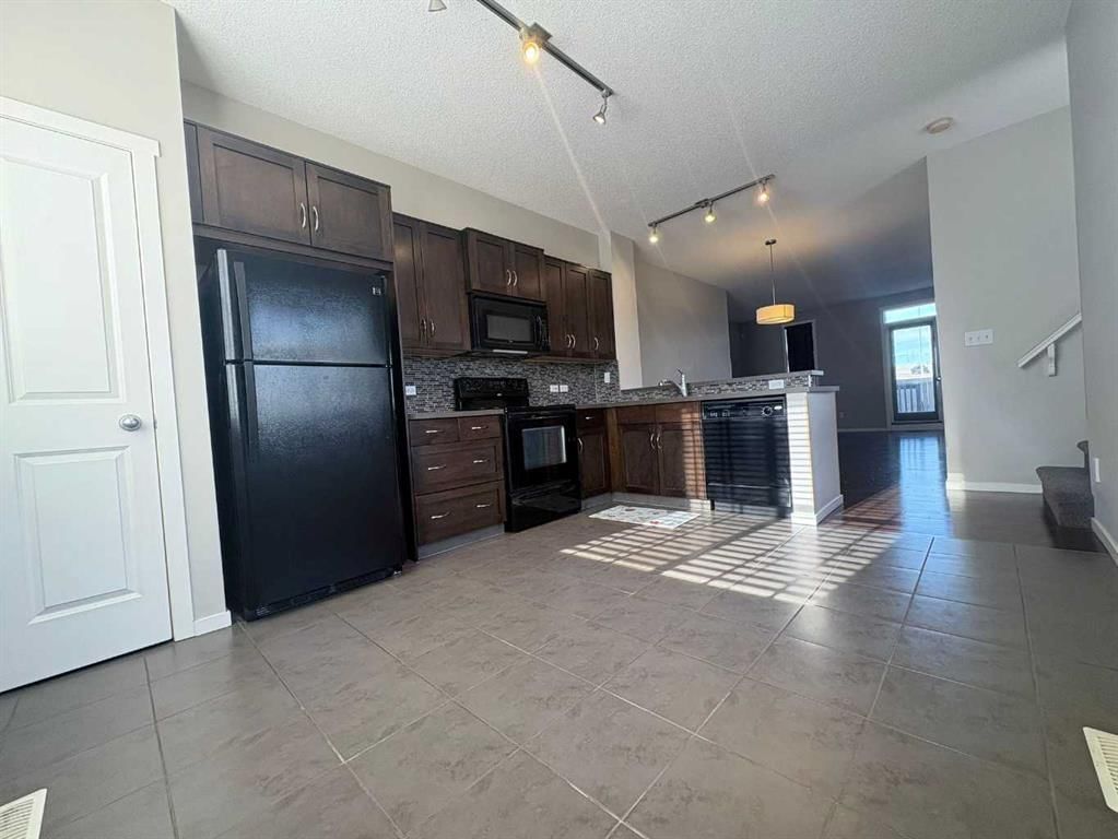 2202, 125 Panatella Way NW, Calgary — photo 4 of 23