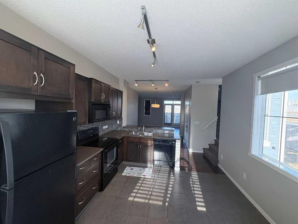 2202, 125 Panatella Way NW, Calgary — photo 5 of 23