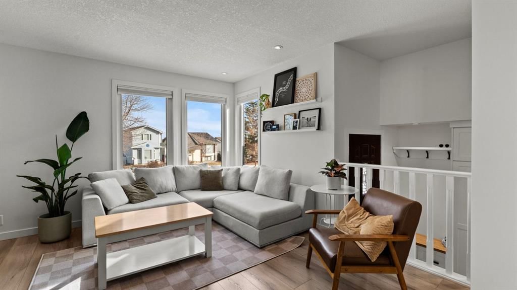 161 Macewan Glen Drive NW, Calgary — photo 2 of 50
