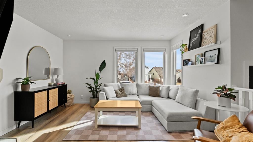 161 Macewan Glen Drive NW, Calgary — photo 3 of 50