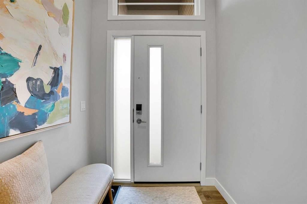86 Edith Row NW, Calgary — photo 4 of 50