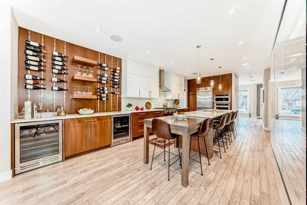 2614 21 Street SW, Calgary — photo 5 of 49