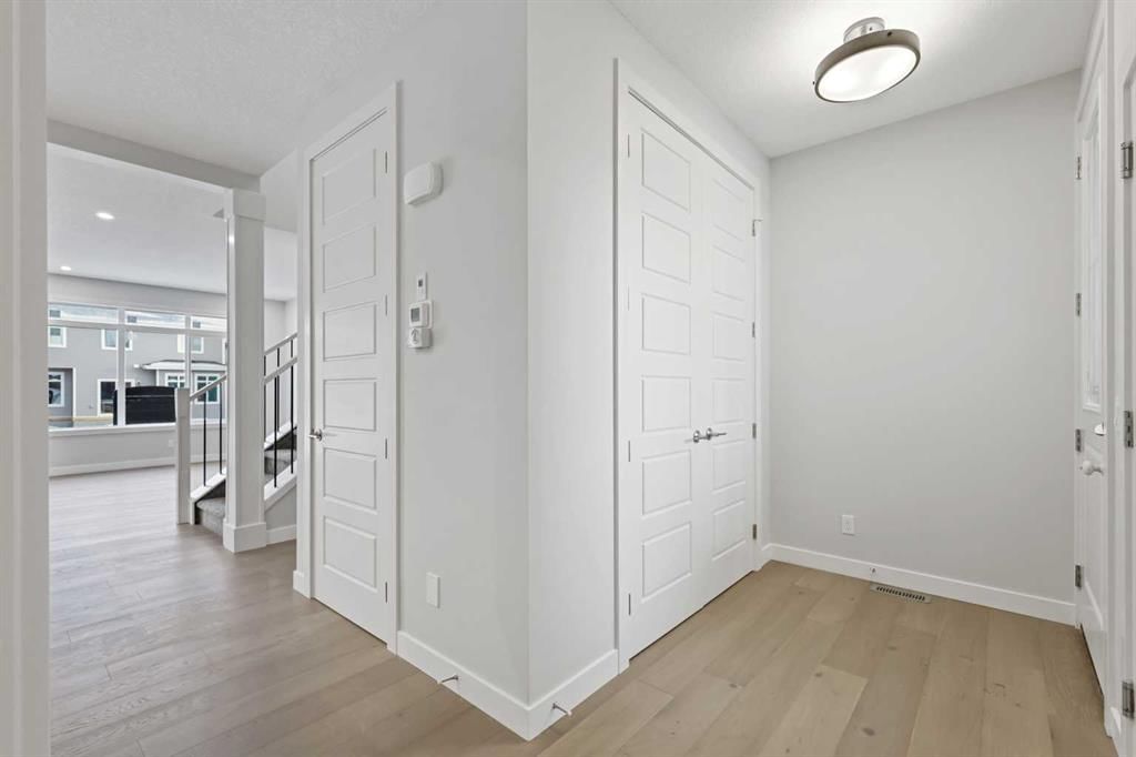 8 Topaz Place, Cochrane — photo 2 of 32