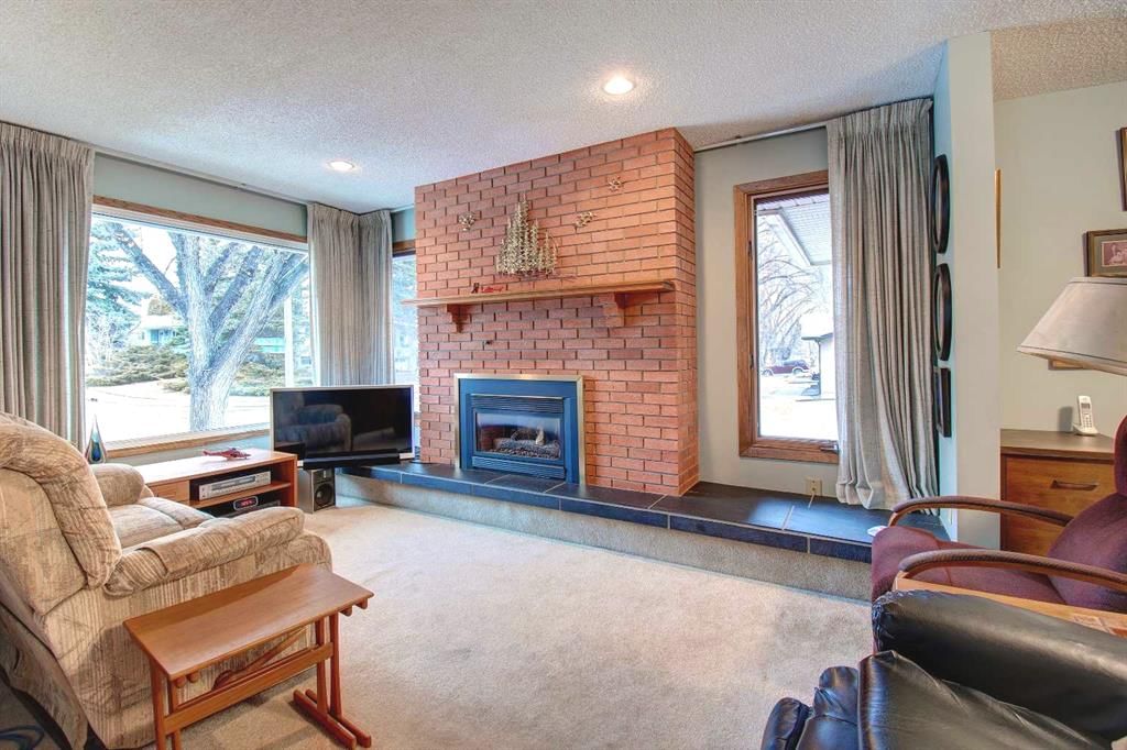 487 Arlington Drive SE, Calgary — photo 2 of 39