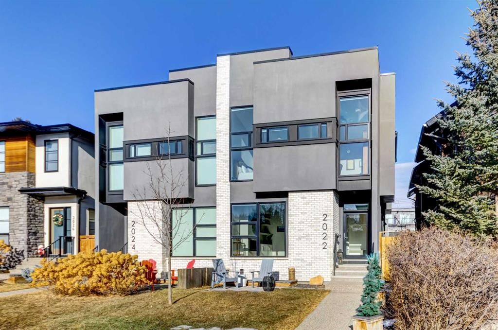 2022 44 Avenue SW, Calgary — main listing photo