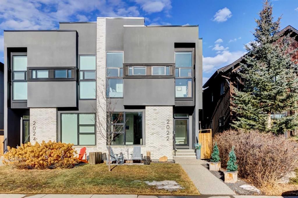 2022 44 Avenue SW, Calgary — photo 2 of 39
