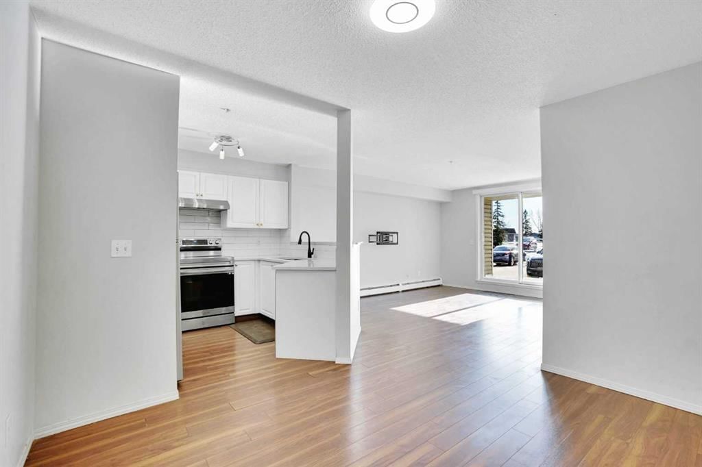 116, 3000 Somervale Court SW, Calgary — photo 4 of 30