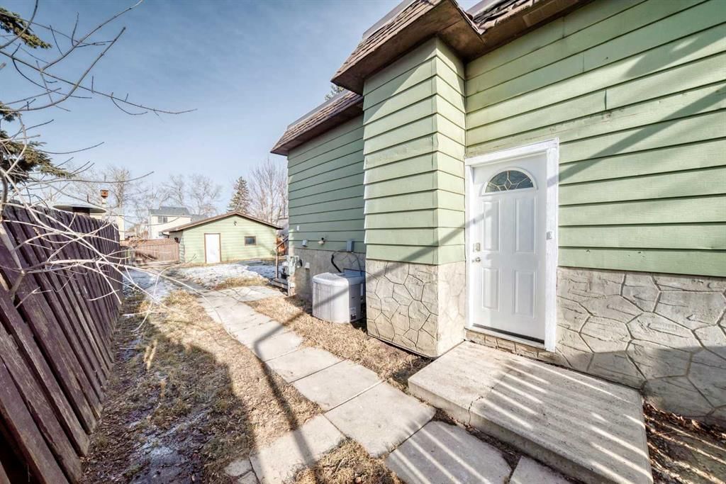 3613 28A Avenue SE, Calgary — photo 3 of 48