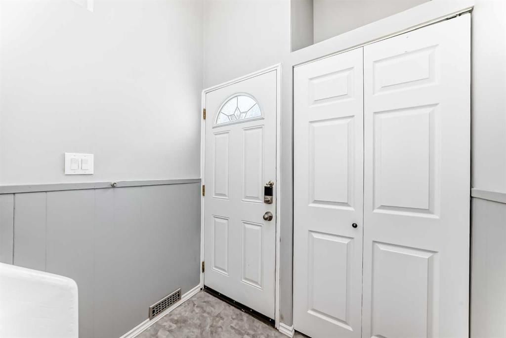 3613 28A Avenue SE, Calgary — photo 4 of 48