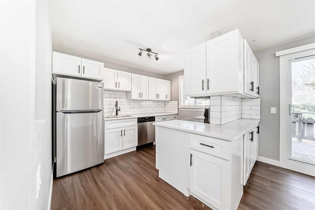 3613 28A Avenue SE, Calgary — photo 5 of 48