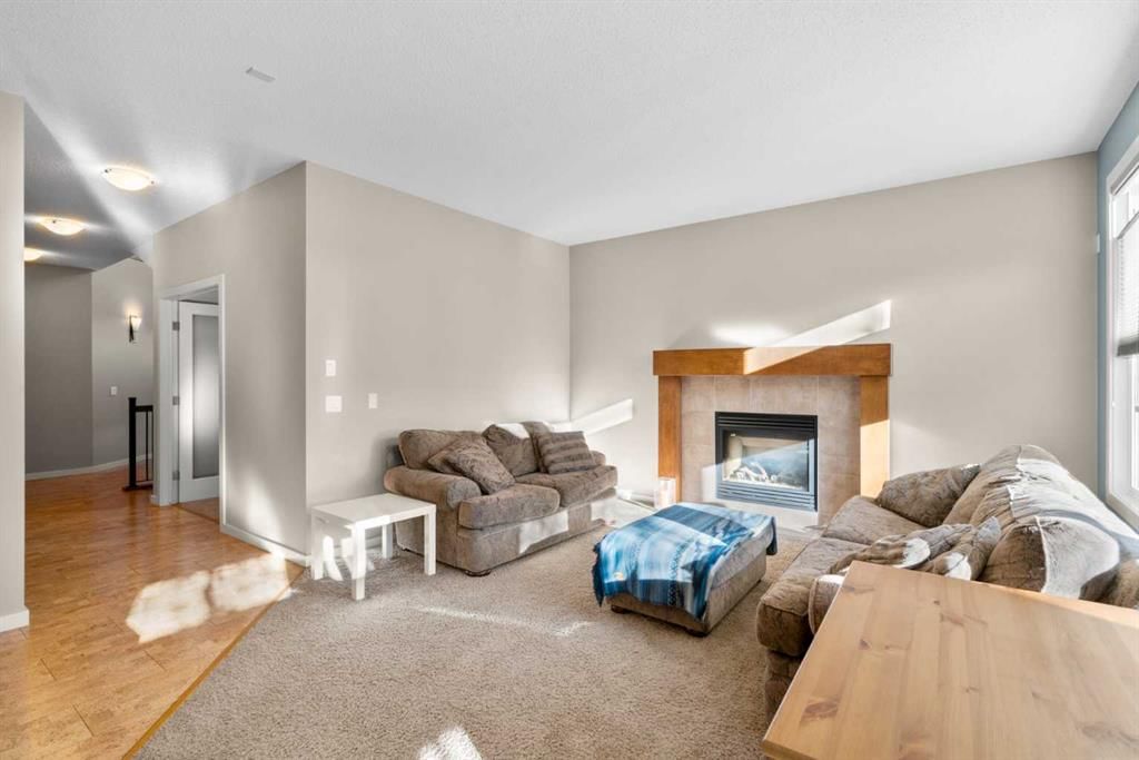 5 Mahogany Square SE, Calgary — photo 4 of 45