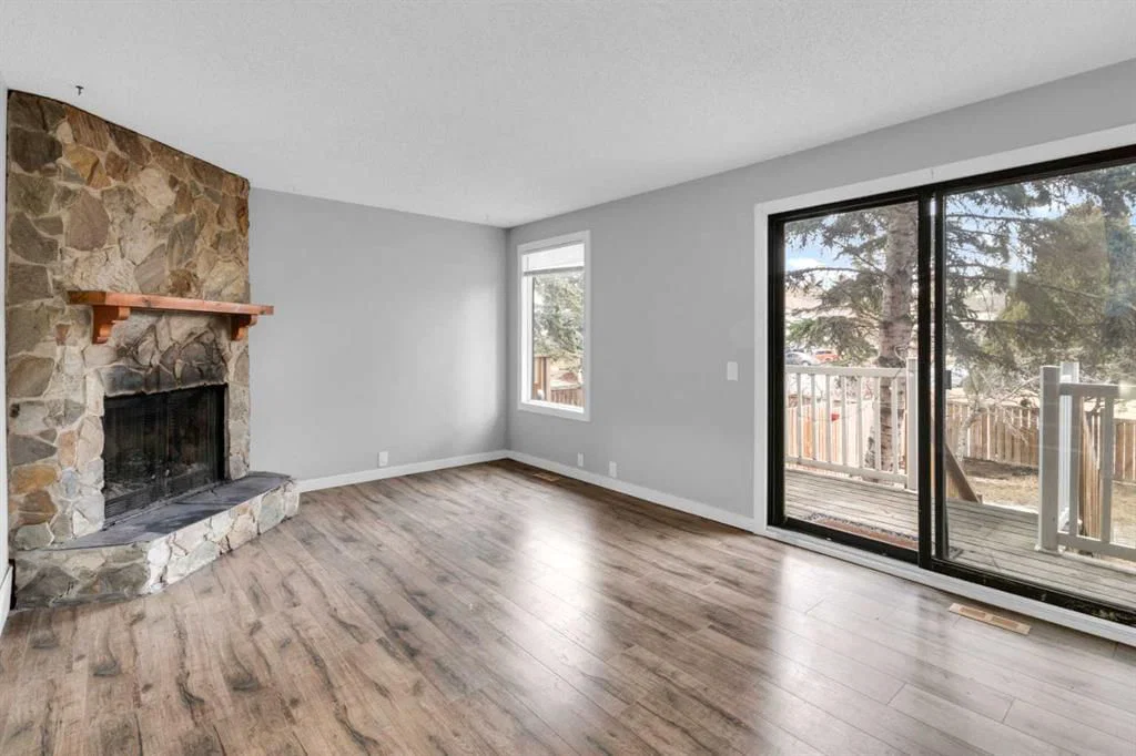 1418 Ranchlands Road NW, Calgary — photo 4 of 36