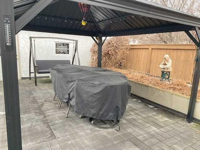 6311 Pineridge Road NE, Calgary — photo 5 of 32