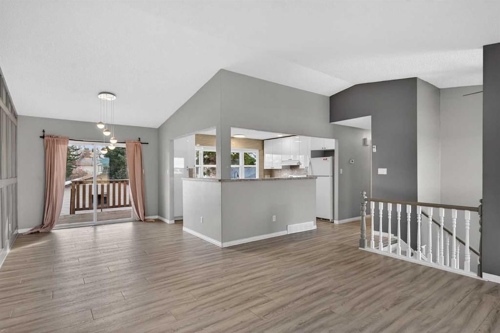6507 Temple Drive NE, Calgary — photo 5 of 41