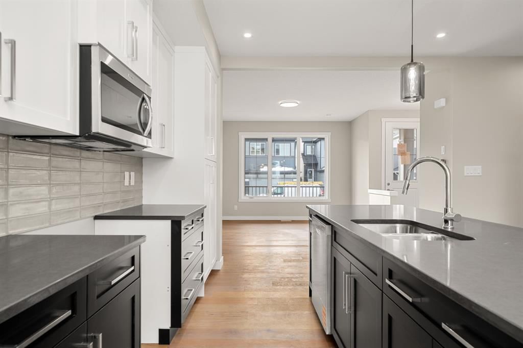 122 Sora Gardens SE, Calgary — photo 4 of 11