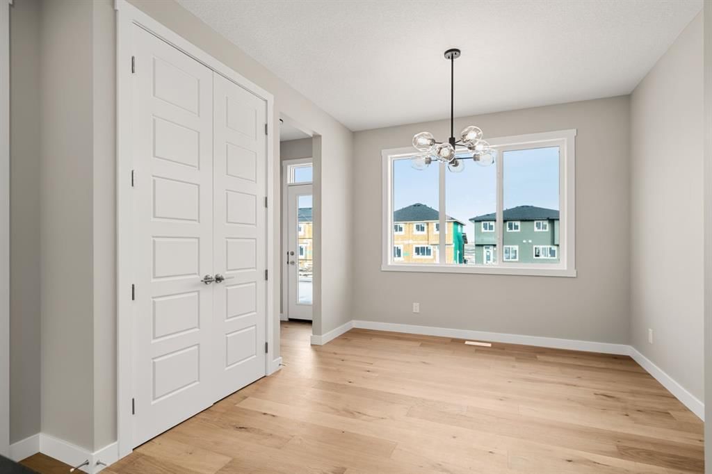 122 Sora Gardens SE, Calgary — photo 5 of 11