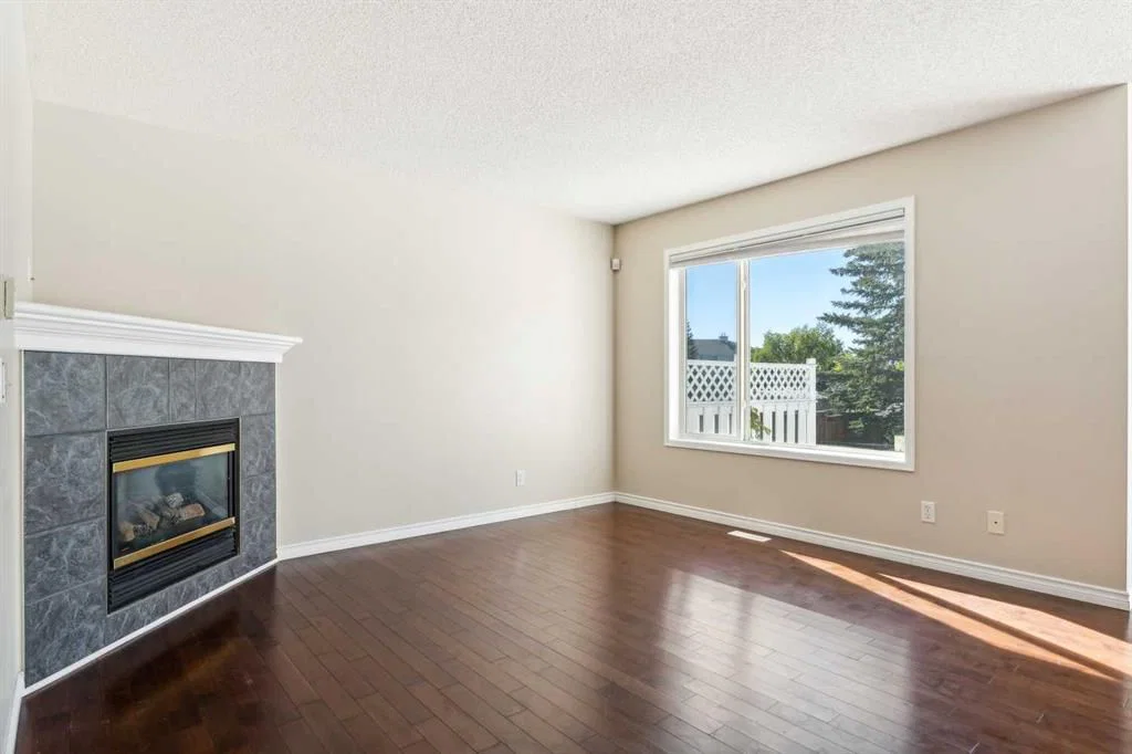 73 Rocky Ridge Heath NW, Calgary — photo 5 of 34