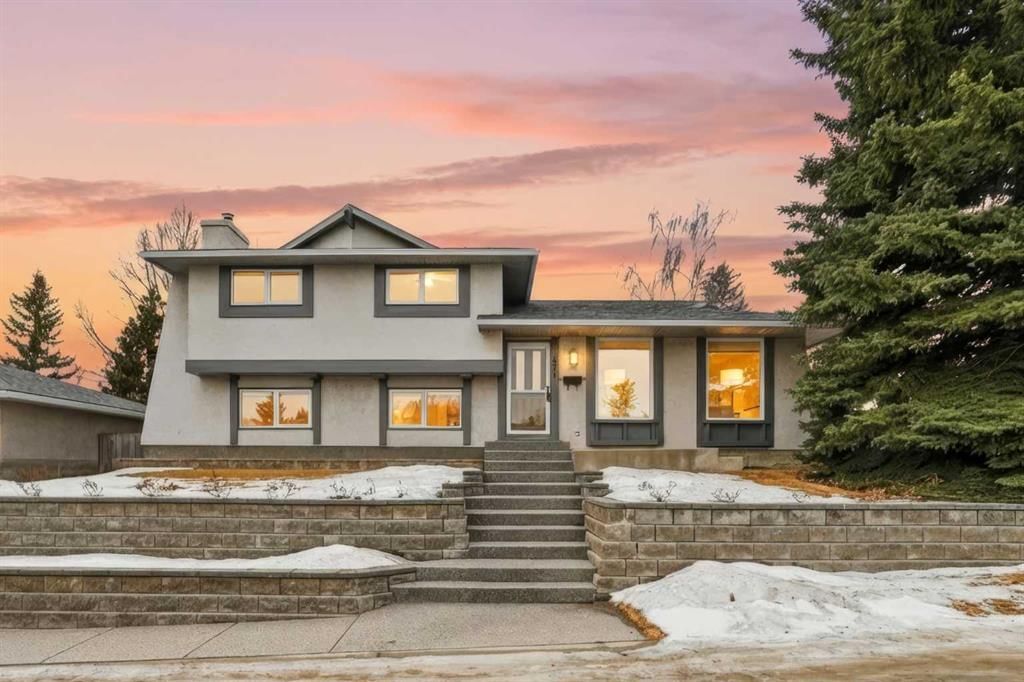 471 Dalmeny Hill NW, Calgary — main listing photo