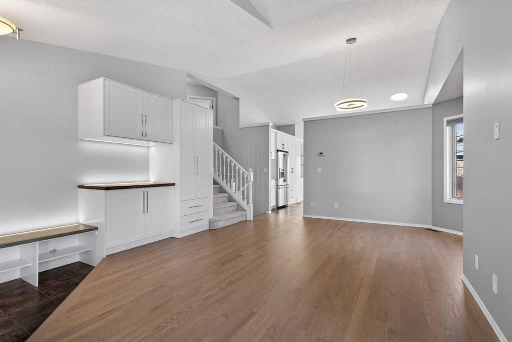 328 Douglas Ridge Close SE, Calgary — photo 3 of 49